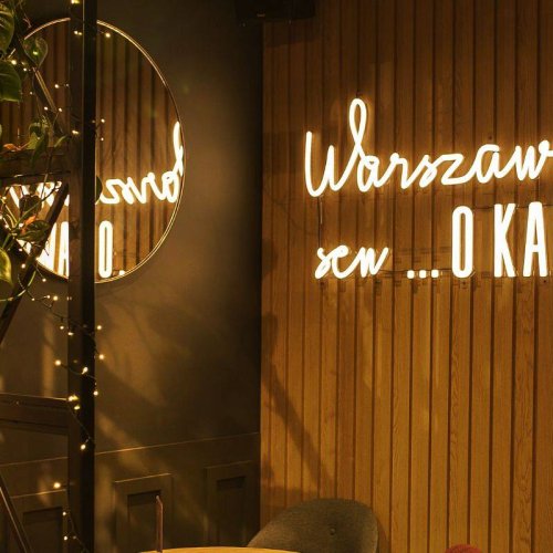 Neony ledowe w Warszawie – jak wyróżnić swoją markę światłem