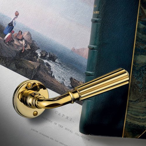 Od renesansu do nowoczesności – krótka historia klamek drzwiowych i ich ewolucja