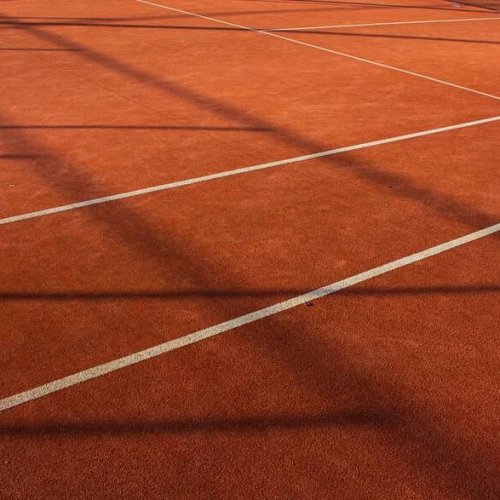 Dlaczego padel to idealny sport dla zapracowanych profesjonalistów?