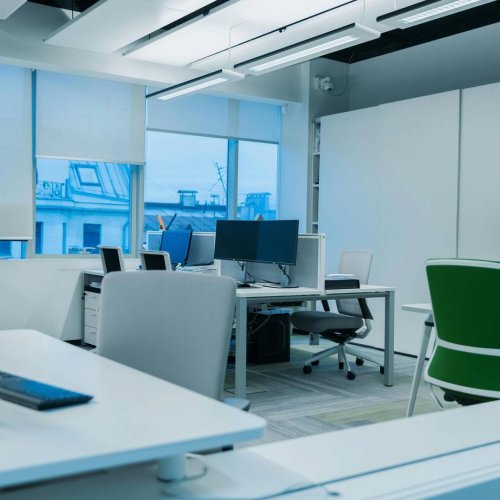 Przeprowadzki biur w Warszawie – jak wygląda proces i koszty?