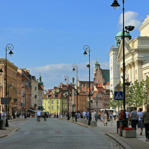 Bulwar Warszawa: Odkryj urok i atrakcje nad Wisłą